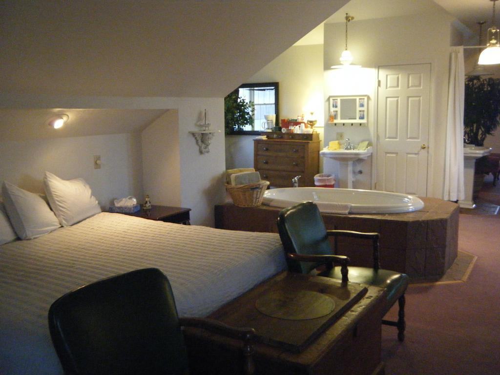 Harbor Haus Inn & Suites Hermann Rom bilde